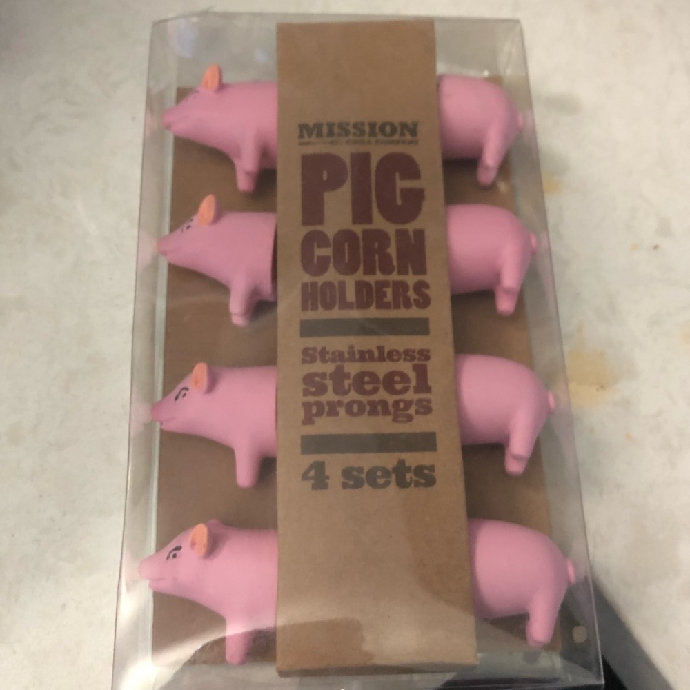 NWT - 4 piece Pig corn holders